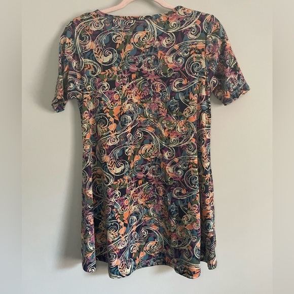 Whimsical Floral Patterned Lularoe Perfect T-Shirt - Picture 6 of 7